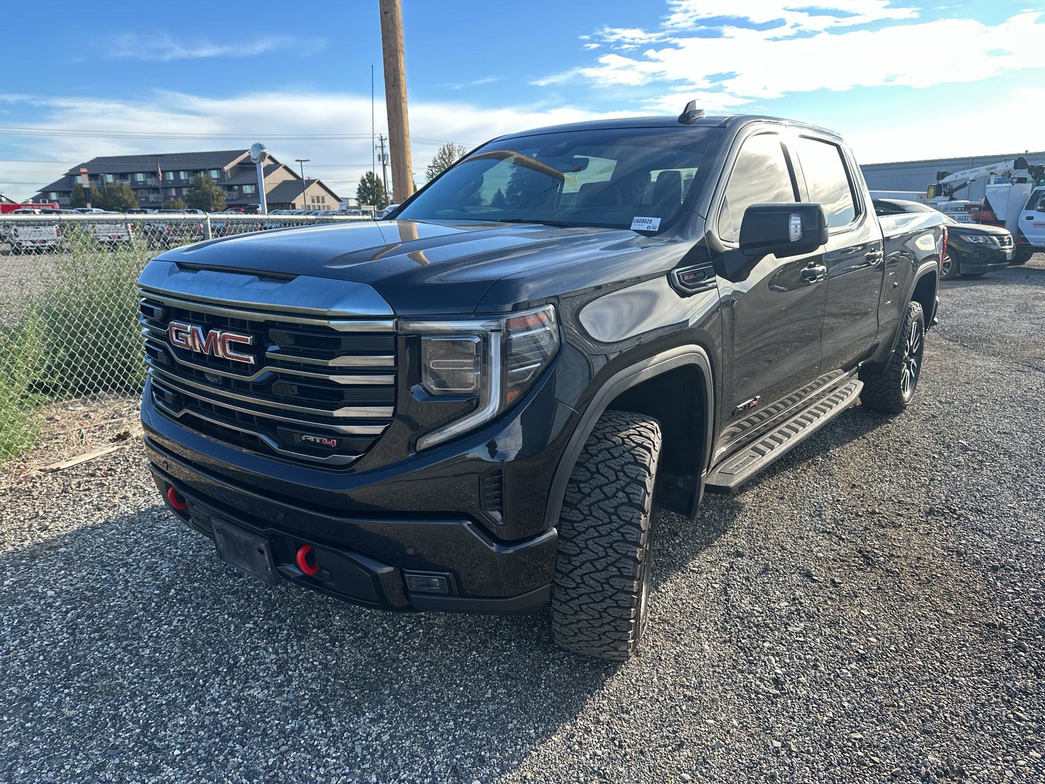 2022 GMC Sierra AT4