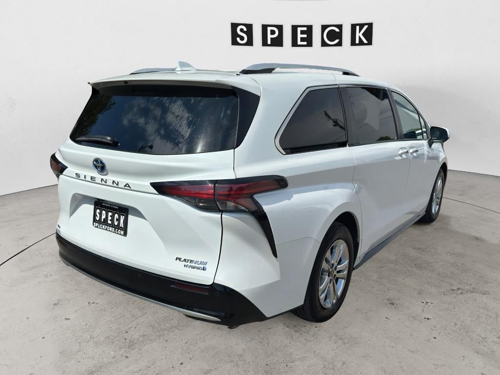 2023 Toyota Sienna Platinum
