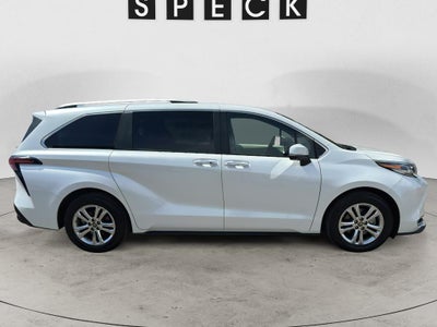 2023 Toyota Sienna Platinum