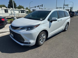 2023 Toyota Sienna Platinum