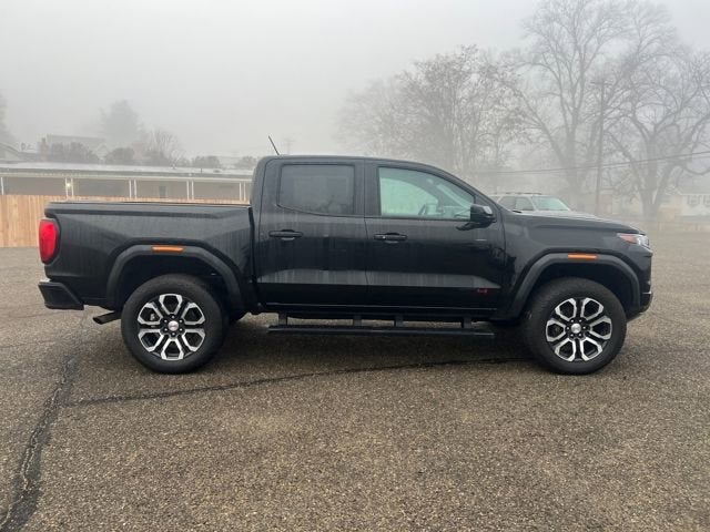 2023 GMC Canyon AT4