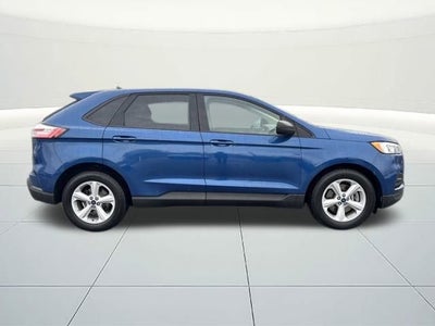 2020 Ford Edge SE