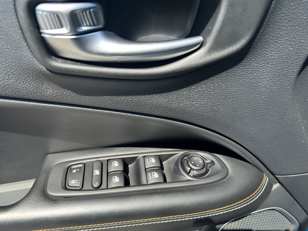 2020 Jeep Compass Latitude w/Sun/Wheel Pkg