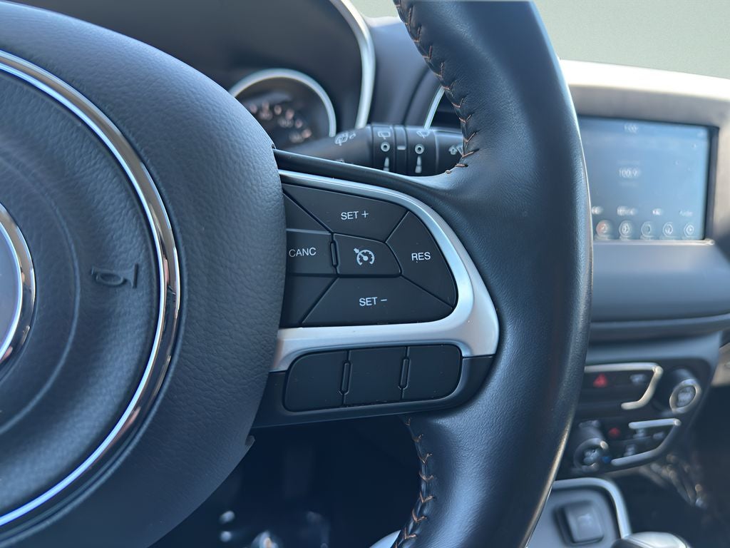2020 Jeep Compass Latitude w/Sun/Wheel Pkg