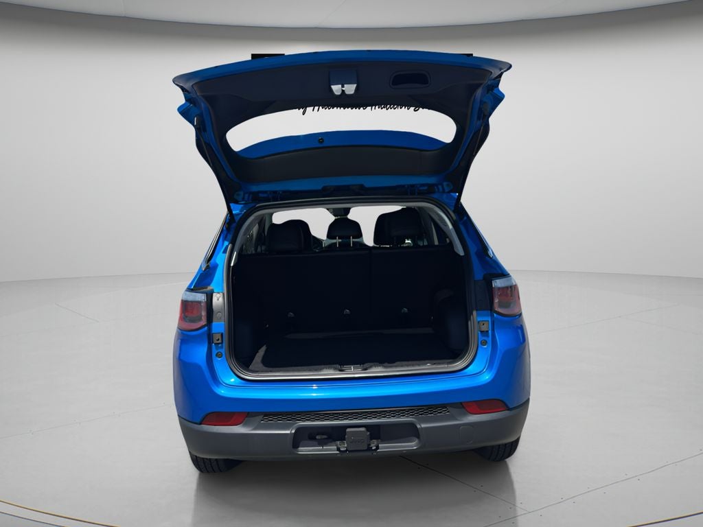 2020 Jeep Compass Latitude w/Sun/Wheel Pkg
