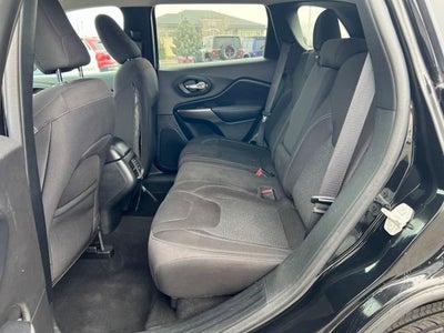 2020 Jeep Cherokee Sport