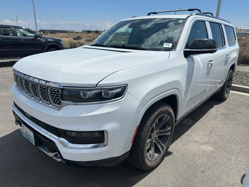 2024 Jeep Gladiator Nighthawk Auto's photo