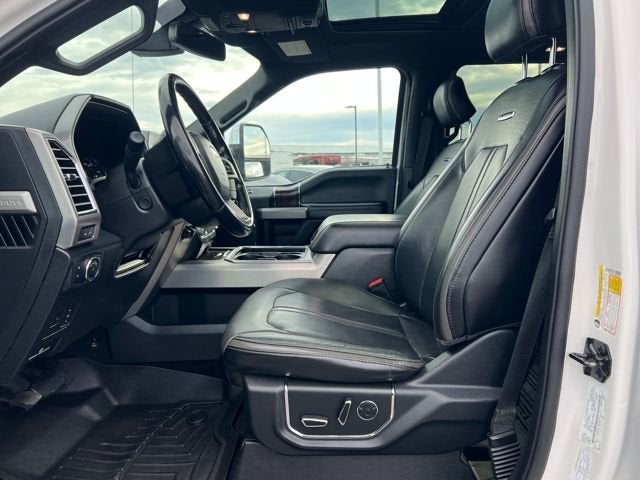 2017 Ford Super Duty F-350 SRW Platinum