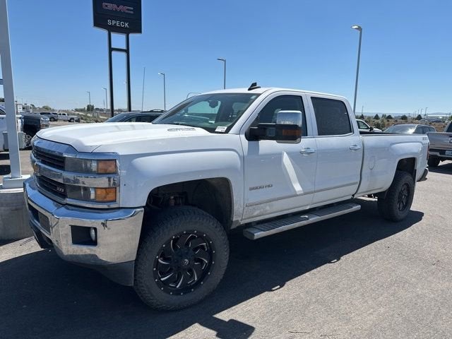 2015 Chevrolet Silverado HD LTZ 4WD Crew Cab Short Box SRW w R6Q's photo