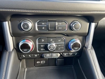 2024 GMC Yukon XL SLT