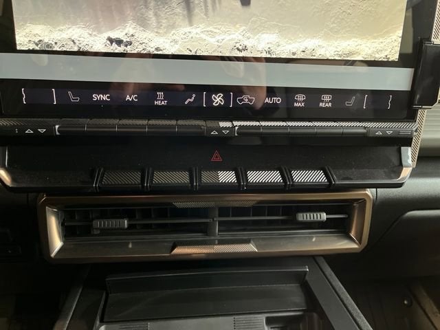 2025 GMC HUMMER EV SUV 2X