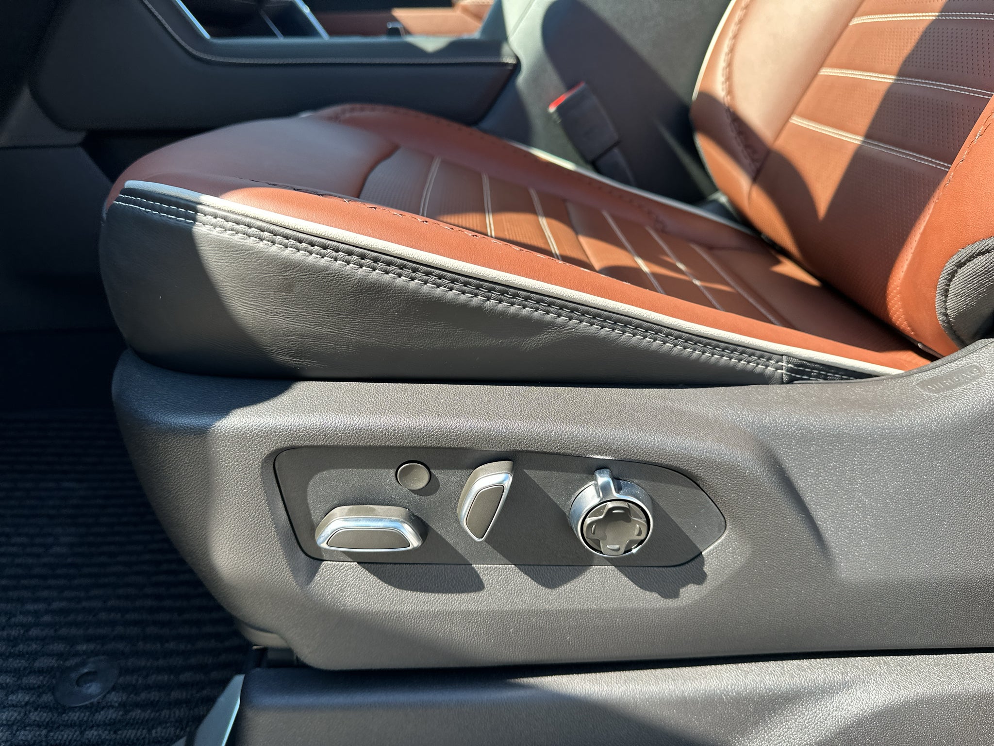 2026 GMC Sierra 2500HD Denali Ultimate - Photo 21
