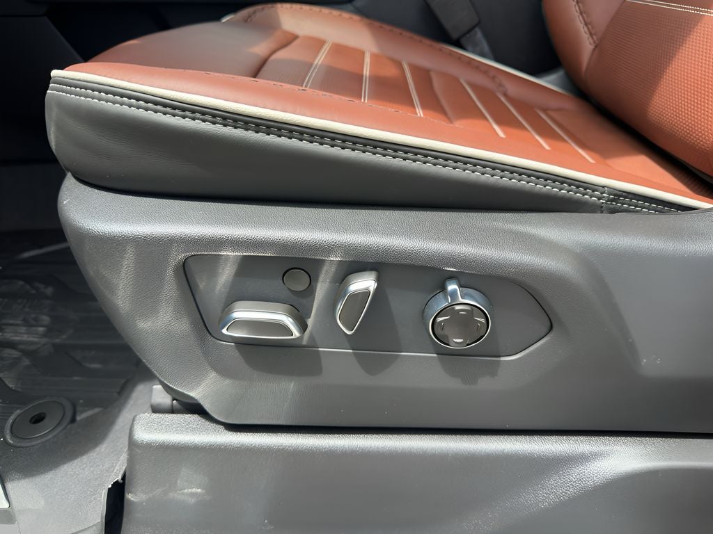 2026 GMC Sierra 2500HD Denali Ultimate - Photo 13
