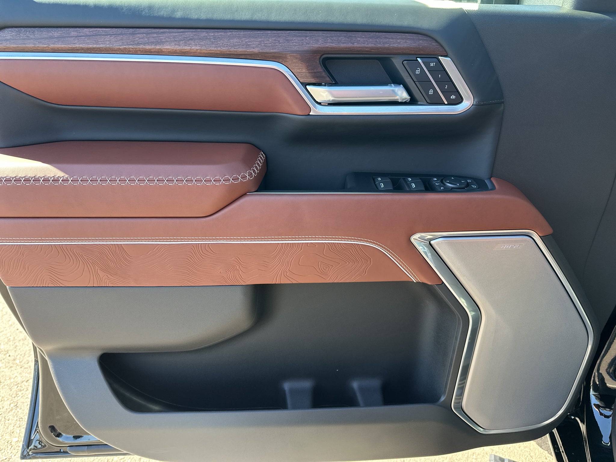2026 GMC Sierra 3500HD Denali Ultimate - Photo 17