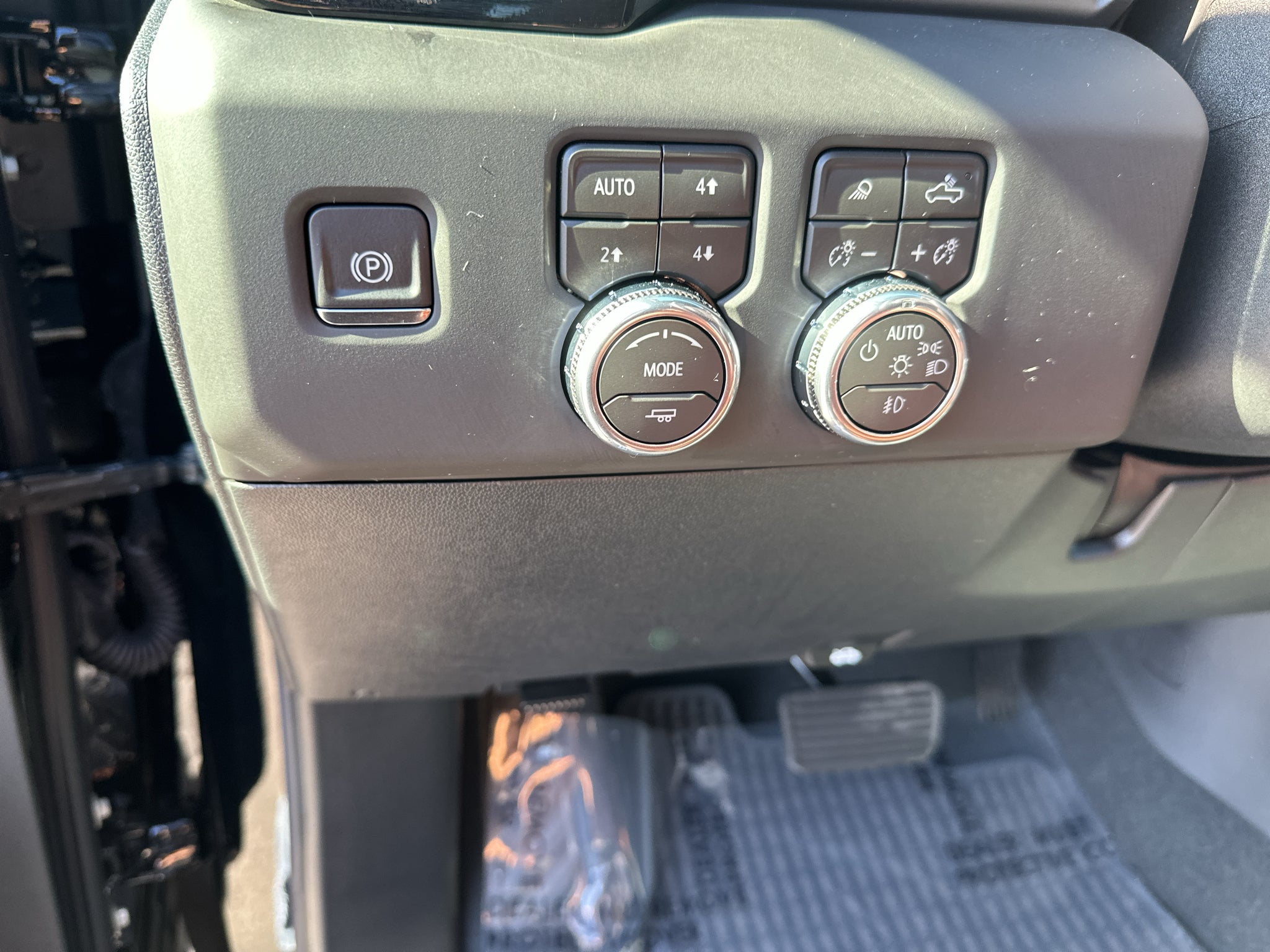 2026 GMC Sierra 3500HD Denali Ultimate - Photo 19