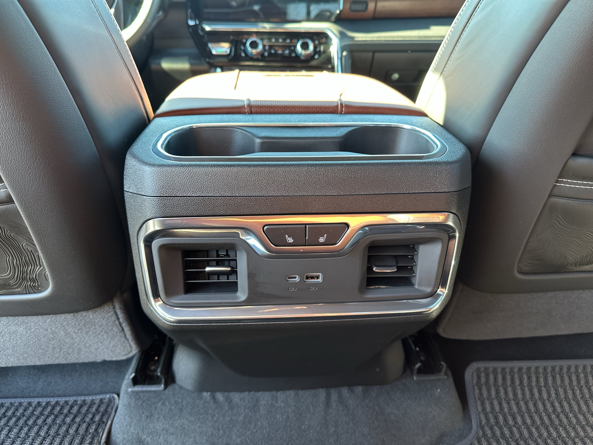 2026 GMC Sierra 3500HD Denali Ultimate - Photo 27