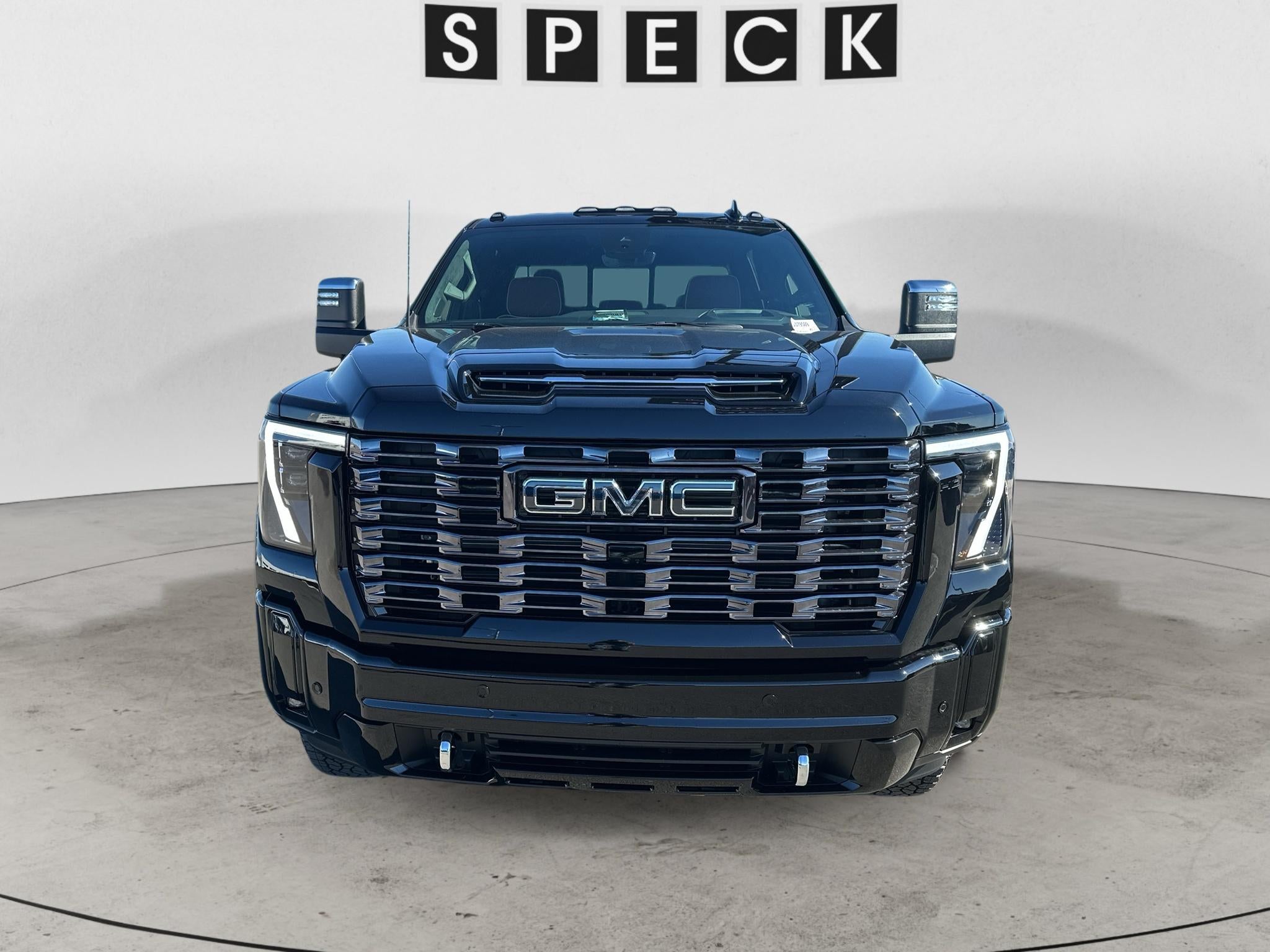 2026 GMC Sierra 3500HD Denali Ultimate - Photo 8