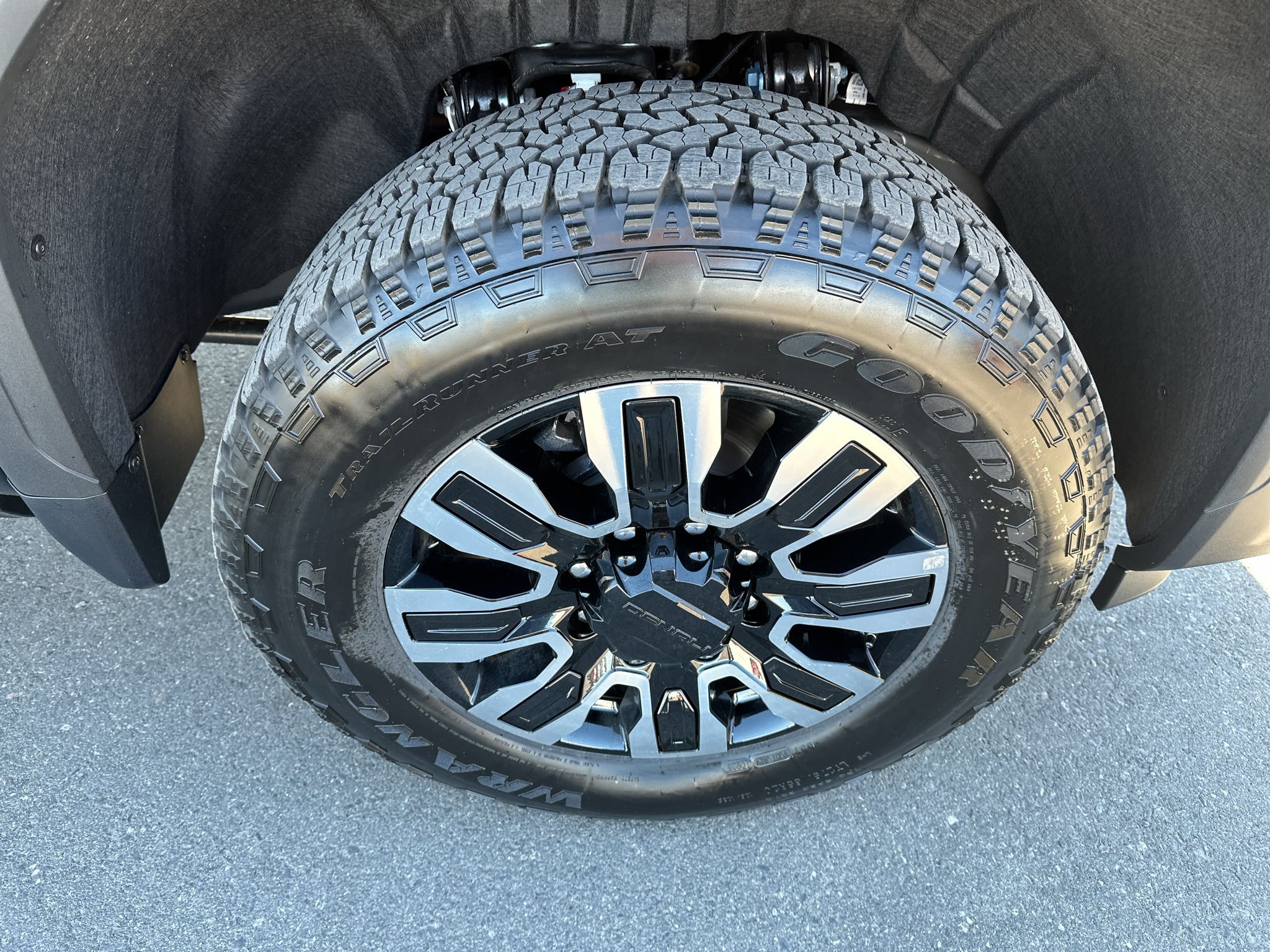 2026 GMC Sierra 3500HD Denali Ultimate - Photo 9