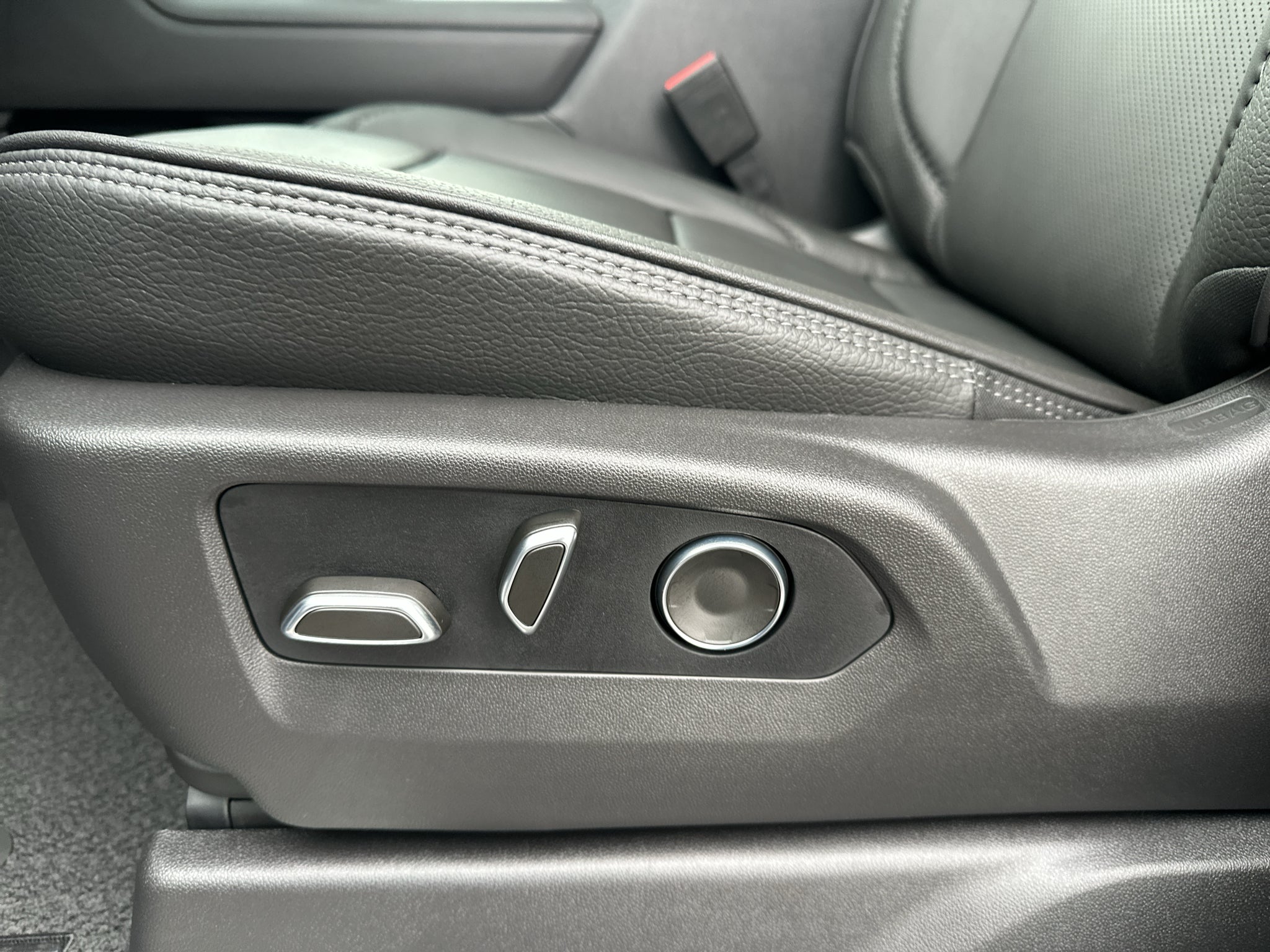 2026 GMC Sierra 1500 Denali - Photo 14