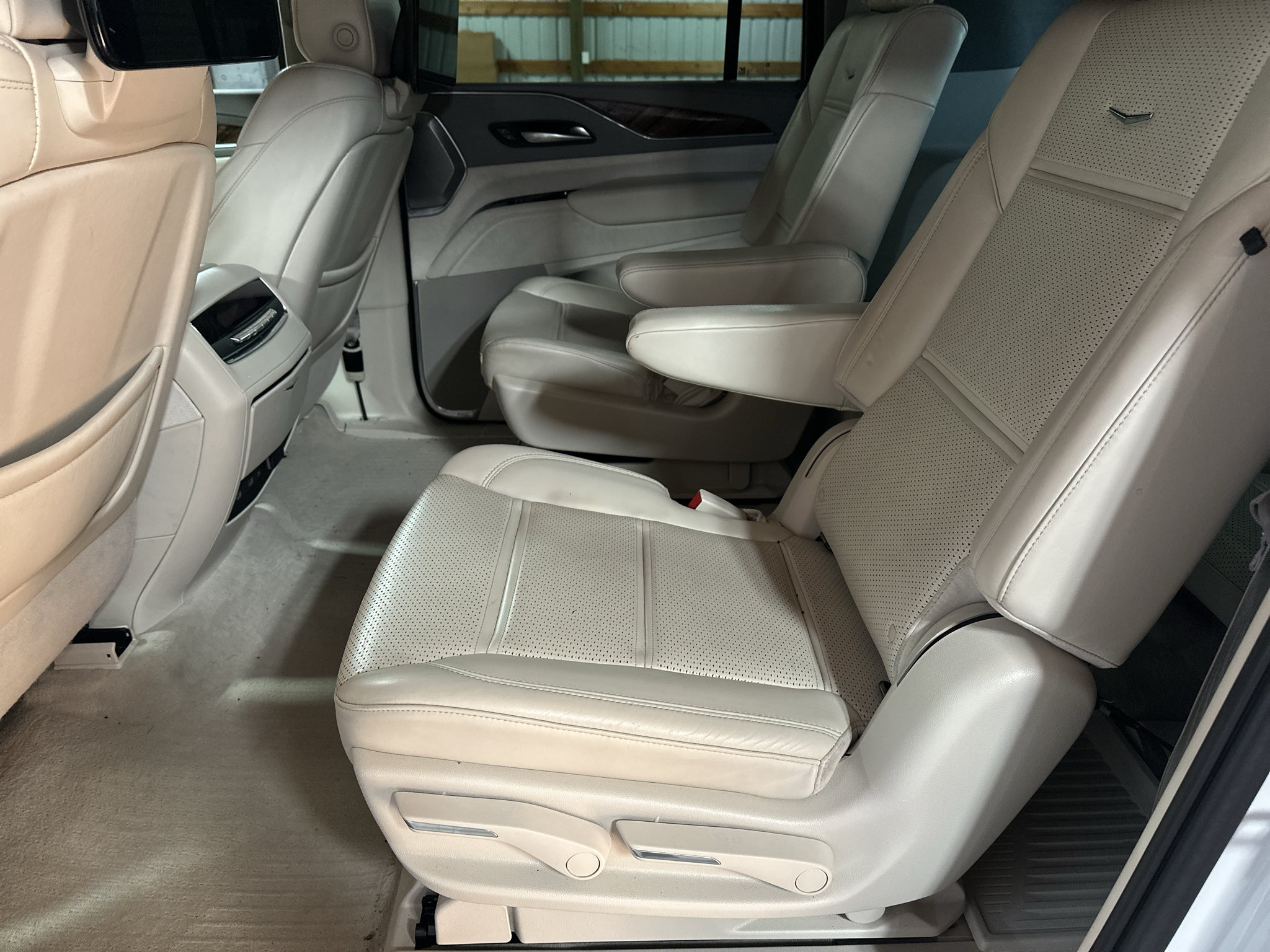 2023 Cadillac Escalade ESV 4WD Sport Platinum