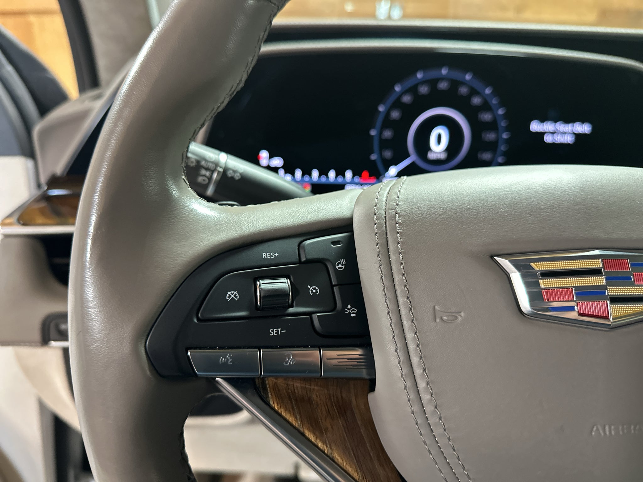2023 Cadillac Escalade ESV 4WD Sport Platinum