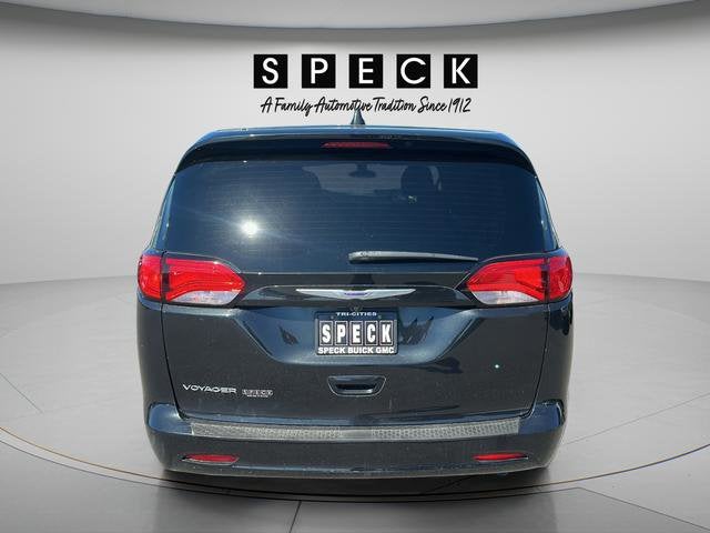 2020 Chrysler Voyager LX