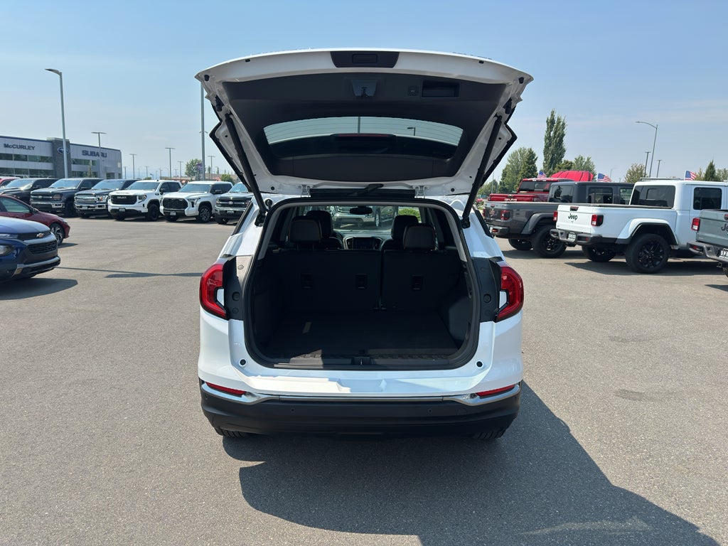 2023 GMC Terrain AT4