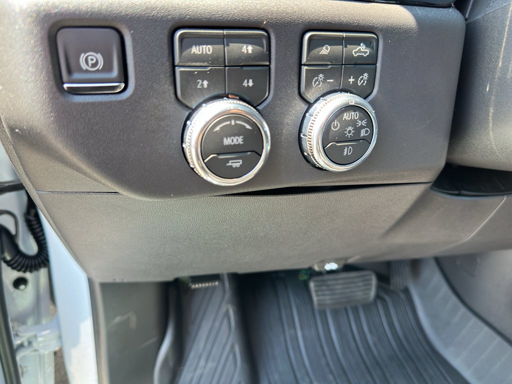 2026 GMC Sierra 1500 SLT - Photo 19