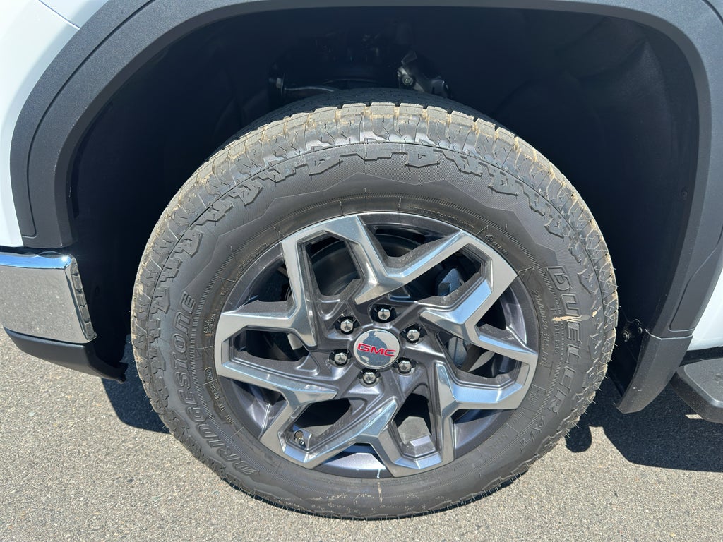 2026 GMC Sierra 1500 SLT - Photo 9