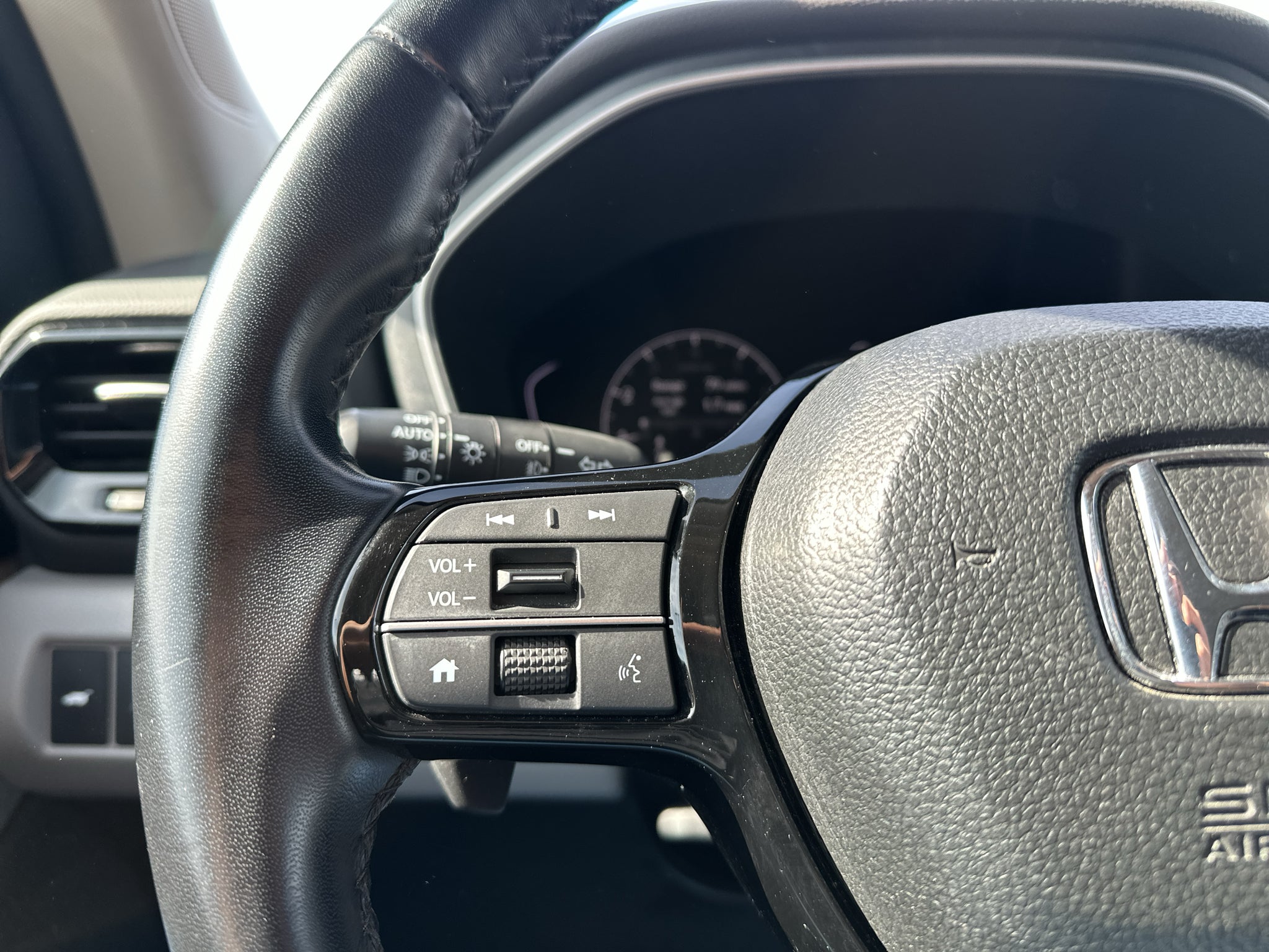 2023 Honda Pilot AWD EX-L 8 Passenger