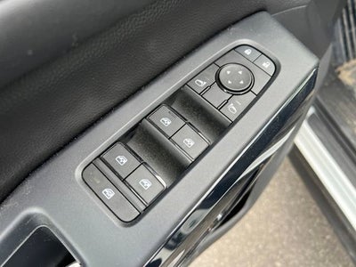 2025 Nissan Pathfinder S