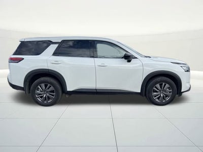 2025 Nissan Pathfinder S
