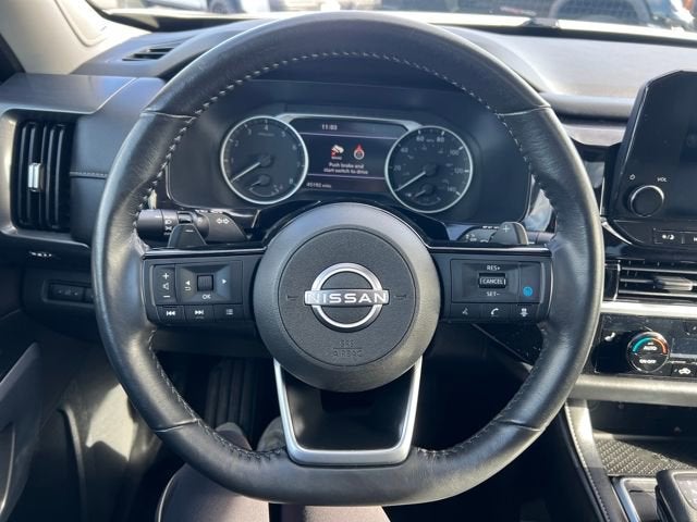 2022 Nissan Pathfinder SL