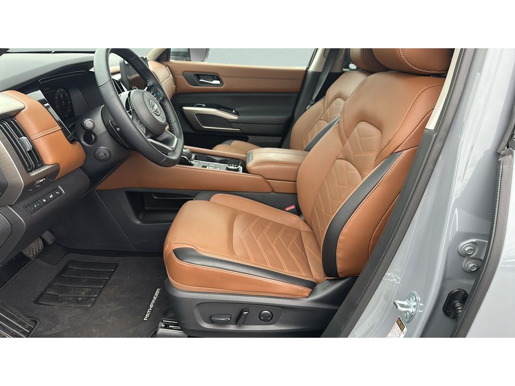 2025 Nissan Pathfinder Platinum 4WD