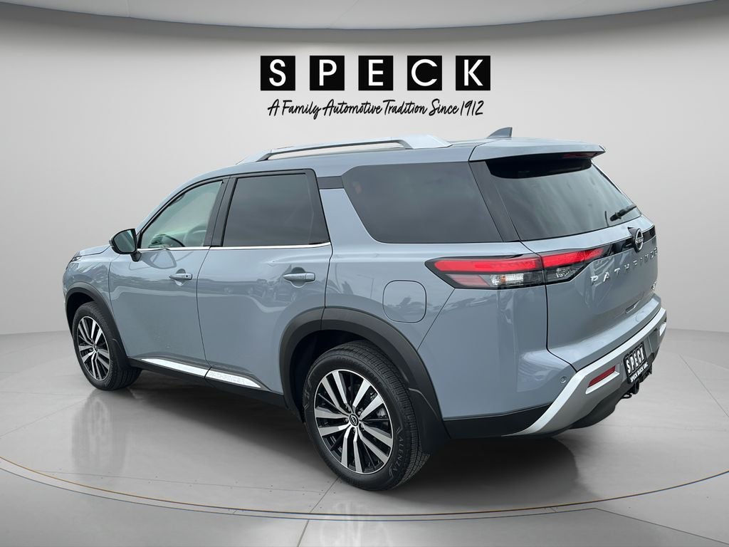 2025 Nissan Pathfinder Platinum 4WD