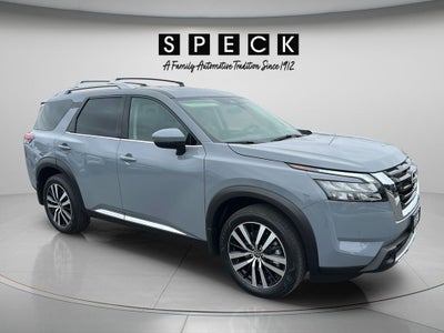 2025 Nissan Pathfinder Platinum 4WD
