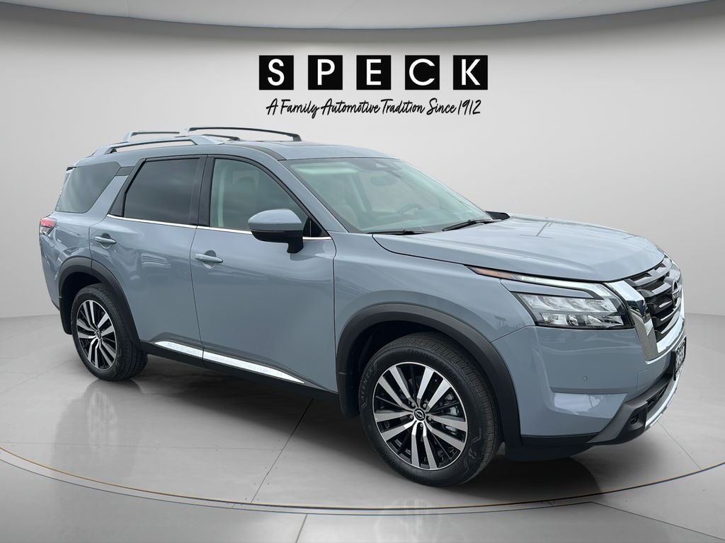 2025 Nissan Pathfinder Platinum 4WD