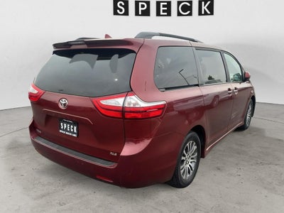 2019 Toyota Sienna XLE 8 Passenger