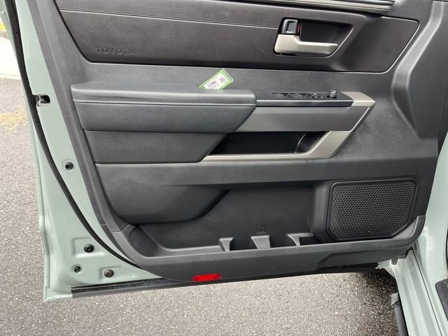 2024 Toyota Tundra 4WD SR5