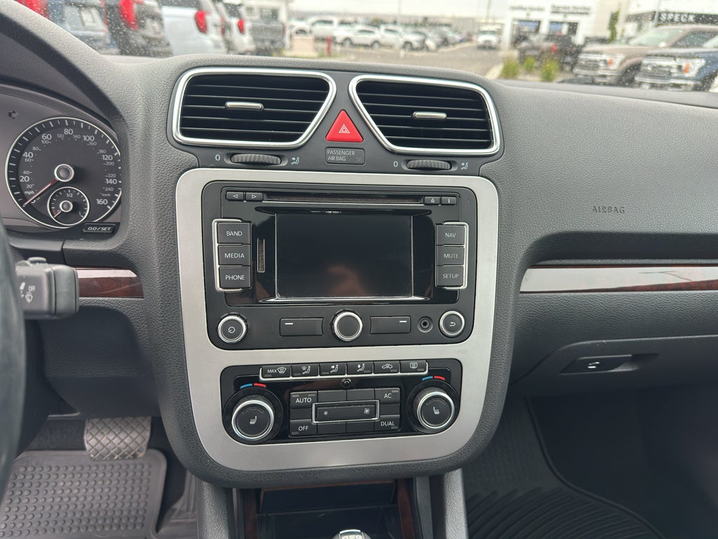 2012 Volkswagen Eos Lux