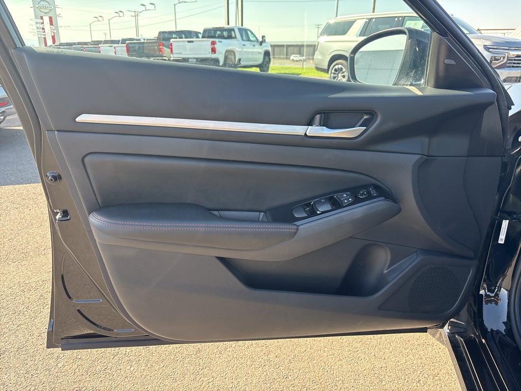2025 Nissan Altima SR AWD