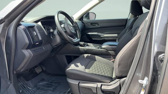 2024 Nissan Pathfinder S