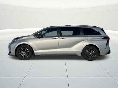 2024 Toyota Sienna LE