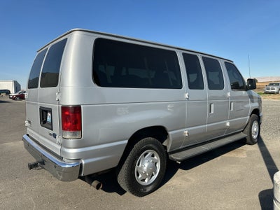 2010 Ford E-350 Super Duty XLT