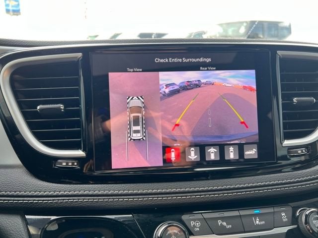 2025 Chrysler Pacifica Hybrid Premiuim S Appearance Package