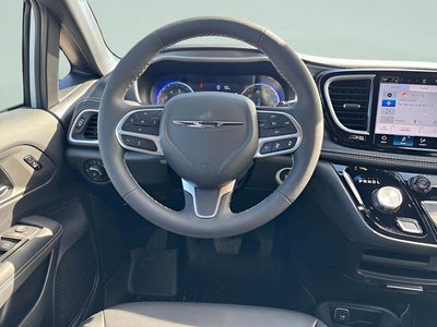 2026 Chrysler Pacifica Select AWD