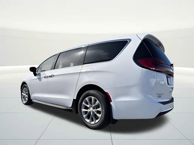 2026 Chrysler Pacifica Select AWD