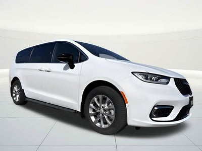 2026 Chrysler Pacifica Select AWD