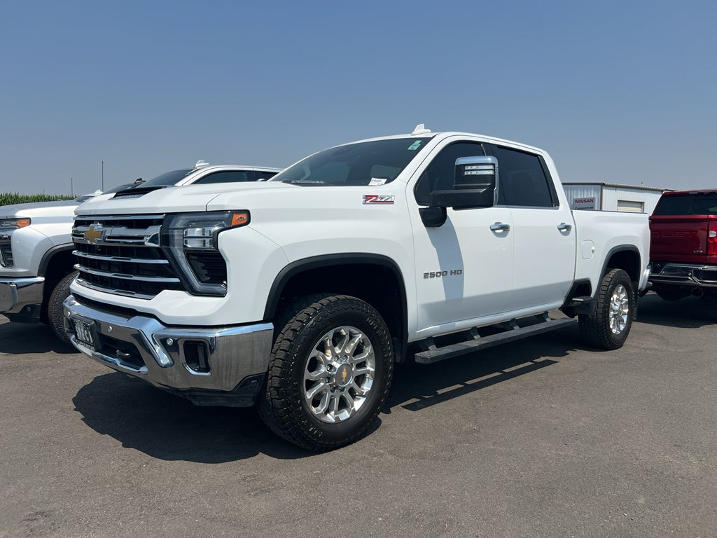 2025 Chevrolet Silverado 2500HD 4WD Crew Cab Standard Bed LTZ
