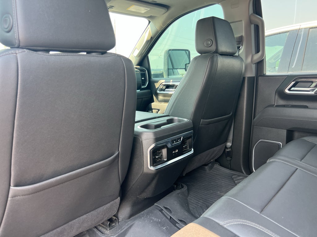 2025 Chevrolet Silverado 2500HD 4WD Crew Cab Standard Bed LTZ